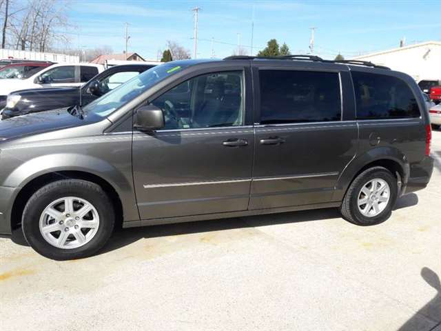 Chrysler Town and Country 2010 photo 4